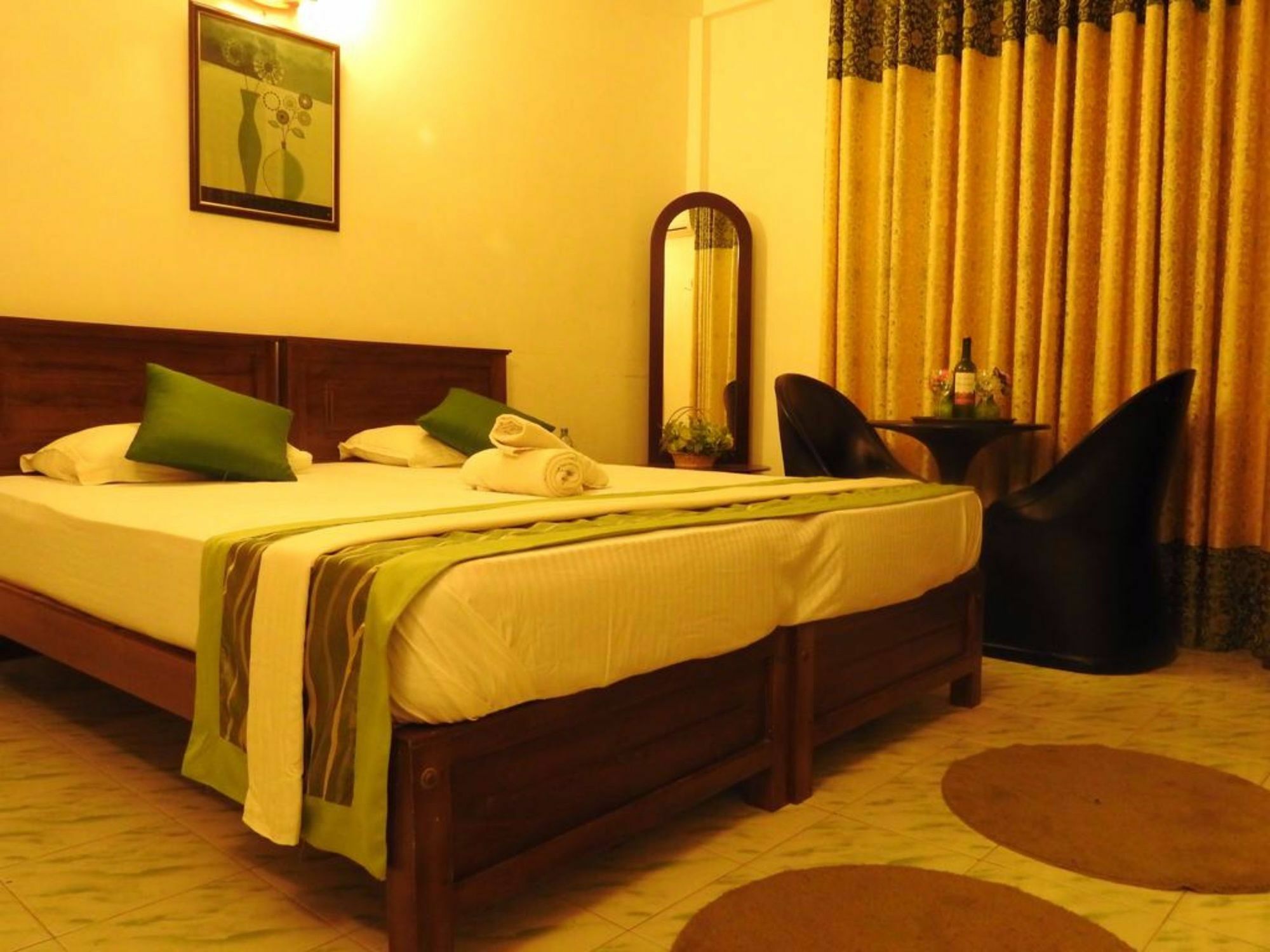 Oak Wood Inn Kandy Exterior foto