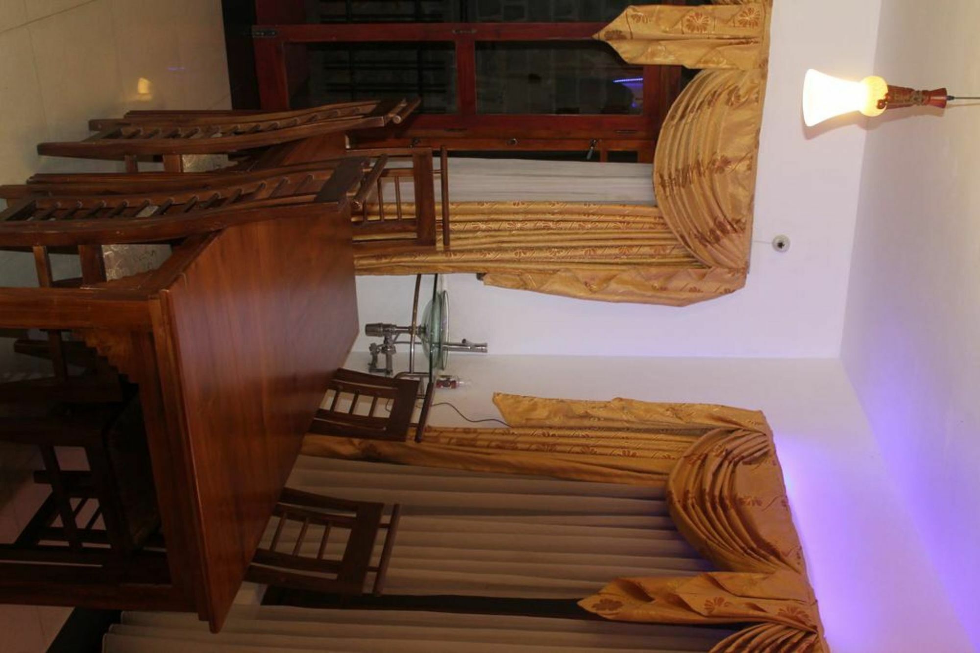 Oak Wood Inn Kandy Exterior foto