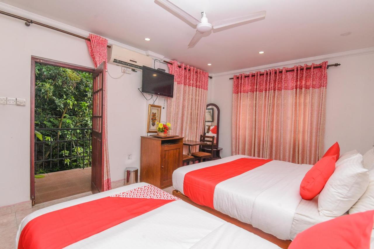 Oak Wood Inn Kandy Exterior foto