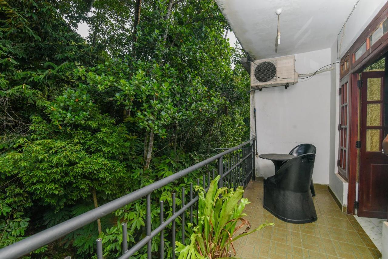 Oak Wood Inn Kandy Exterior foto
